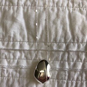 Stella and Dot Ulani necklace